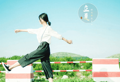 适合夏天到了发朋友圈的说说加图片