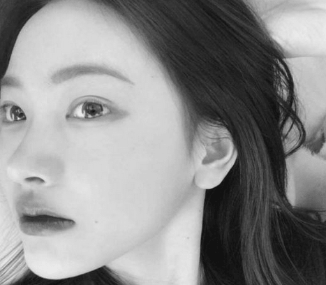朋友圈很火的句子:别那么善解人意。。。 朋友圈很火的句子:别那么善解人意。。。
