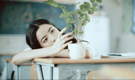 治愈说说大全;既然知道路远,那明天开始就要早点出发。 治愈说说大全;既然知道路远,那明天开始就要早点出发。