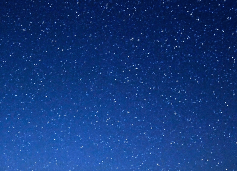 下雨天说说大全：下雨了，是否天空也在哭泣我的不值得？
