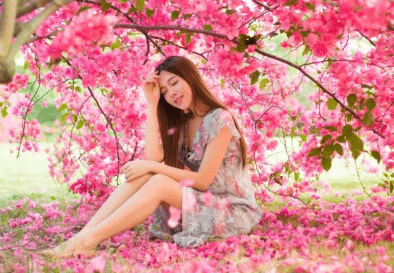 很火的说说图片：今天流的泪，都是昨天脑子里进的水