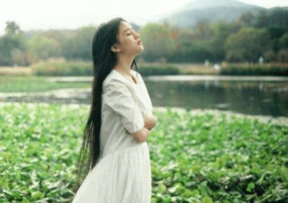 爱情语录图集：爱情非全部，世间亦非爱情唯一