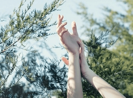 分手后的伤感说说图片：眼泪是真的，心酸是真的