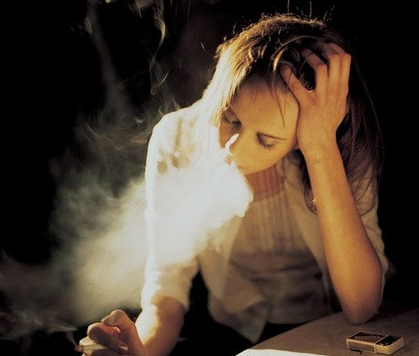 简单的适合发的说说图片:你就像黑夜,拥有寂静和群星 简单的适合发的说说图片:你就像黑夜,拥有寂静和群星