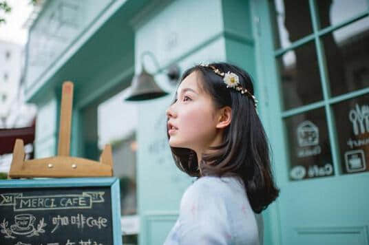据说，永远是我们抵达不了的下一站