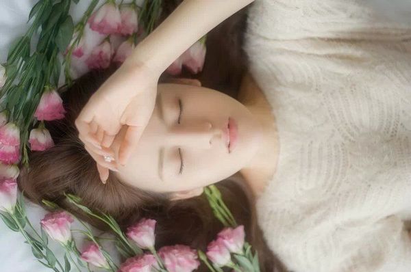 经典伤感语句 人生就像蒲公英,看似自由,却身不由己 经典伤感语句 人生就像蒲公英,看似自由,却身不由己