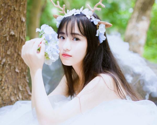社交动态中的情感抒发:女生心语带图 社交动态中的情感抒发:女生心语带图