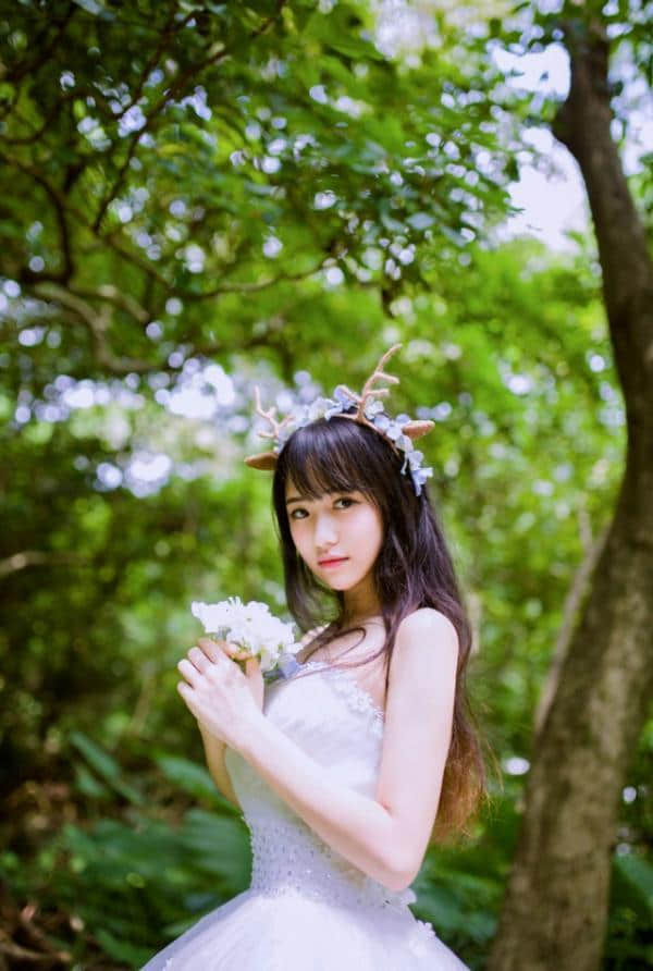 社交动态中的情感抒发:女生心语带图 社交动态中的情感抒发:女生心语带图
