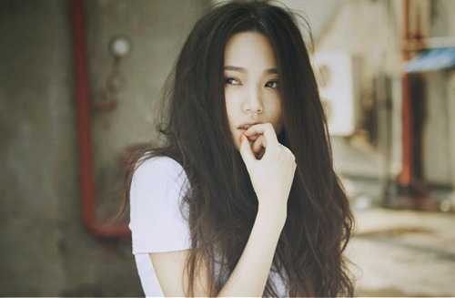 伤感发愁的句子 沉默是害怕的借口,傻笑是委屈的理由 伤感发愁的句子 沉默是害怕的借口,傻笑是委屈的理由