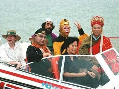 搞笑女生说说带图片2