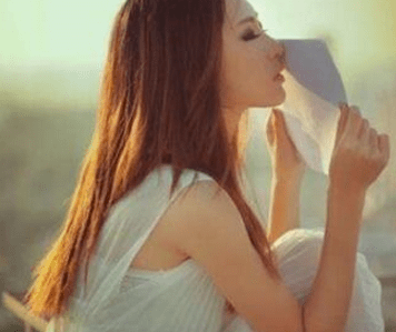 唯美情感语录：就算整个城市被水淹了，也要游到他身边